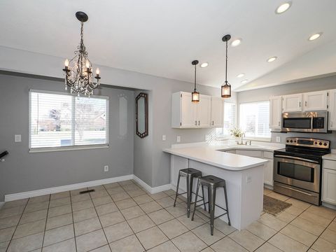 Tiny photo for 264 W 13165 S, Draper, UT 84020 (MLS # 2144107)