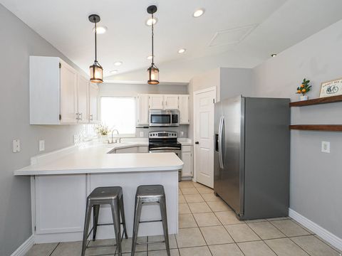 Tiny photo for 264 W 13165 S, Draper, UT 84020 (MLS # 2144107)