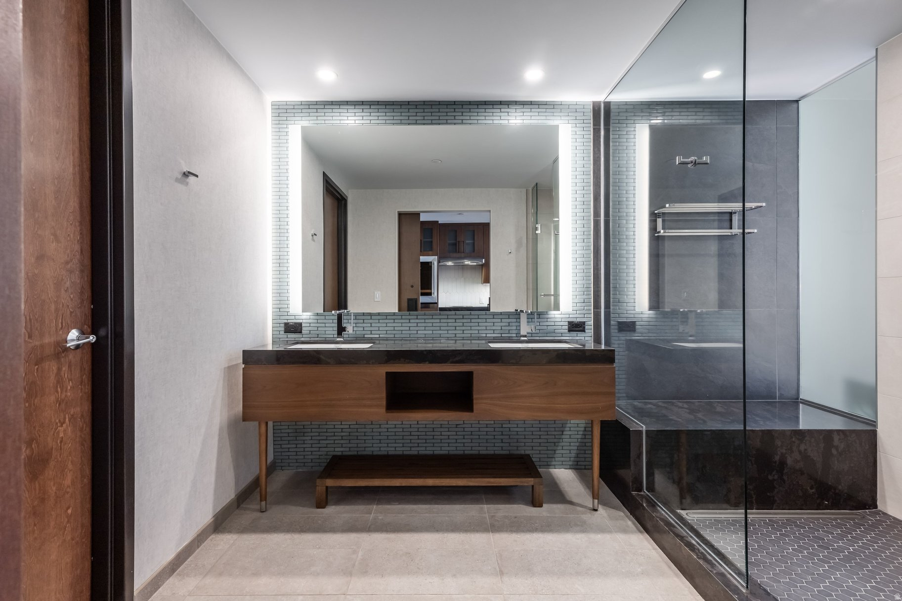 BLACK DESERT RESORT CENTER - Residential