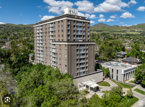 BONEVILLE TOWERS - Residential