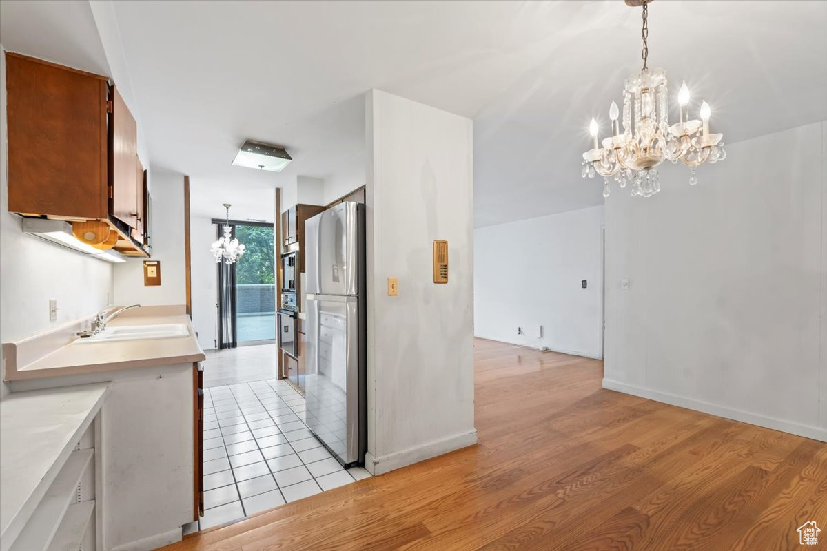 BONEVILLE TOWERS - Residential