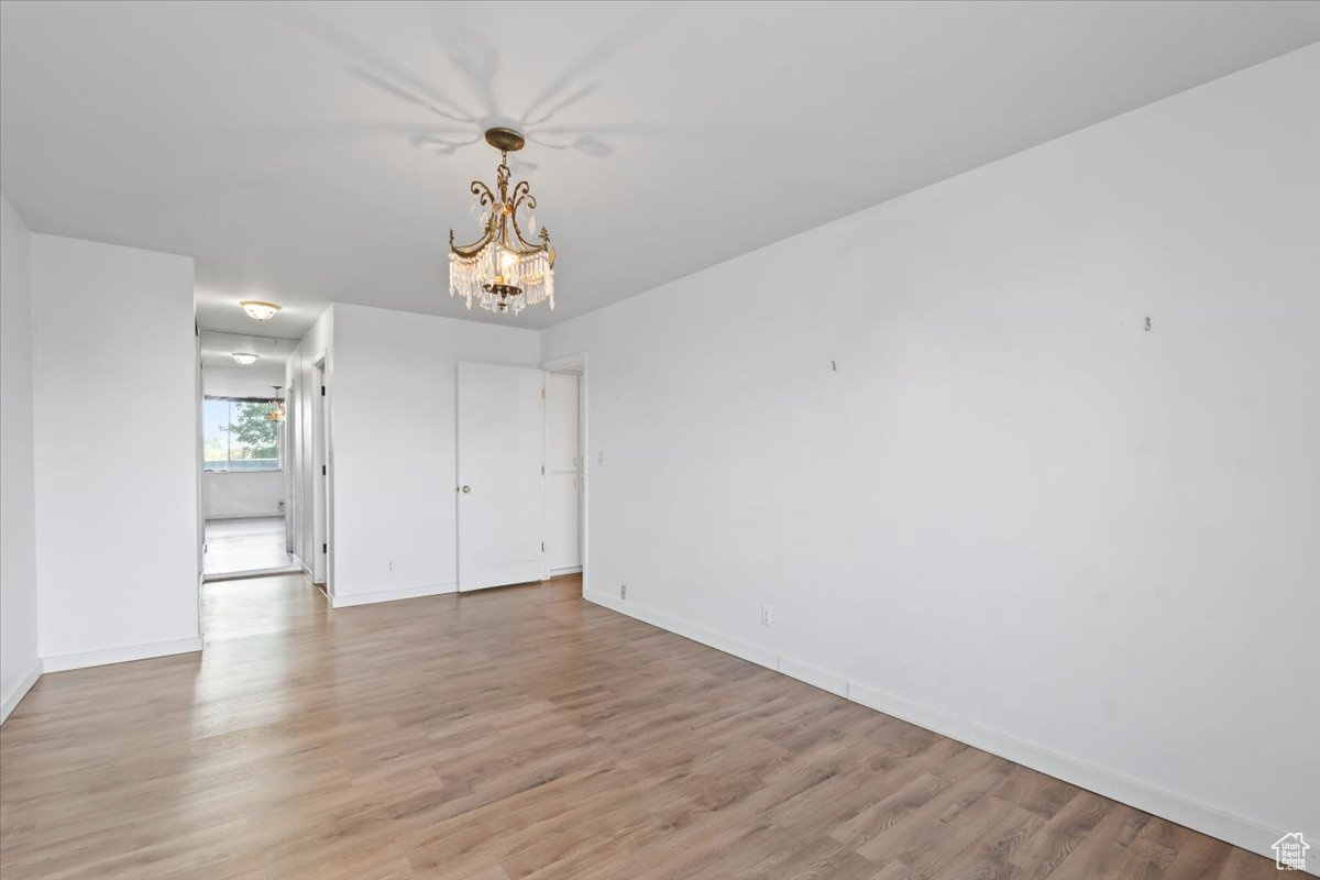 BONEVILLE TOWERS - Residential