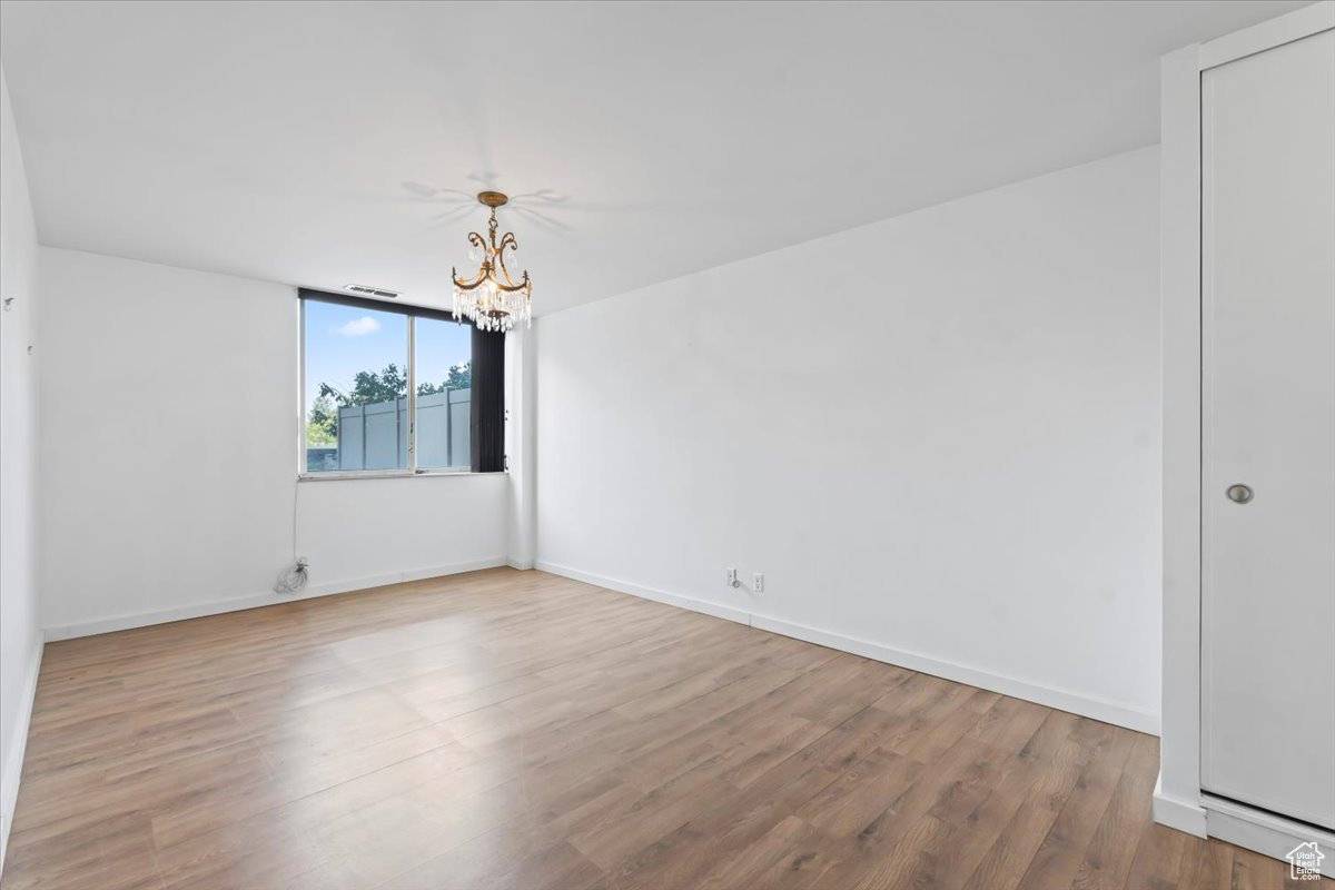 BONEVILLE TOWERS - Residential