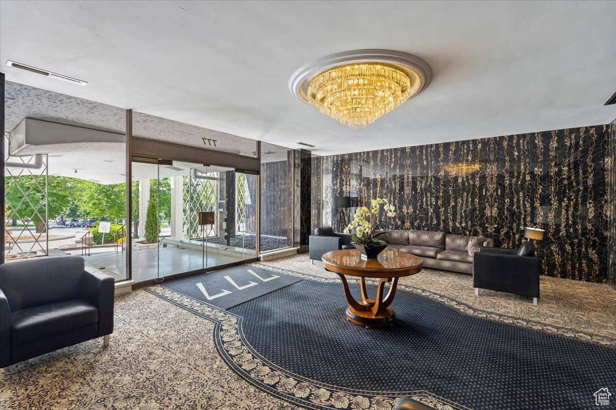 BONEVILLE TOWERS - Residential