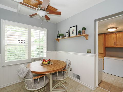 Tiny photo for 610 E 150 S, Kaysville, UT 84037 (MLS # 2152925)