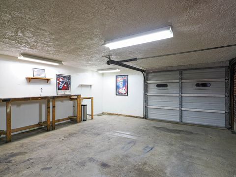 Tiny photo for 610 E 150 S, Kaysville, UT 84037 (MLS # 2152925)