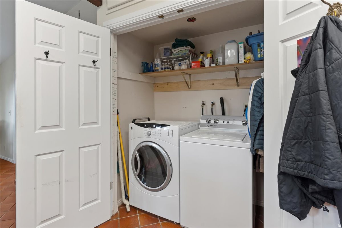 NOB HILL - Residential