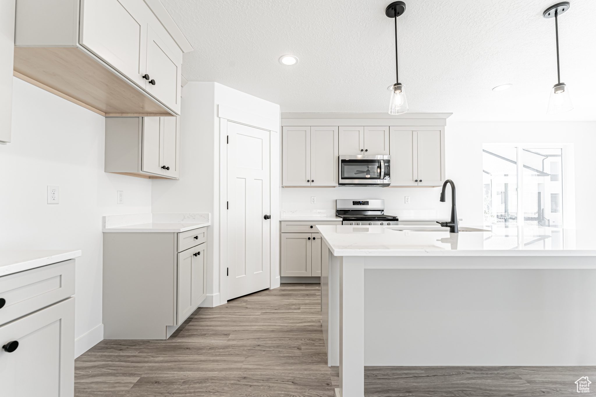 RIVER POINT - Residential