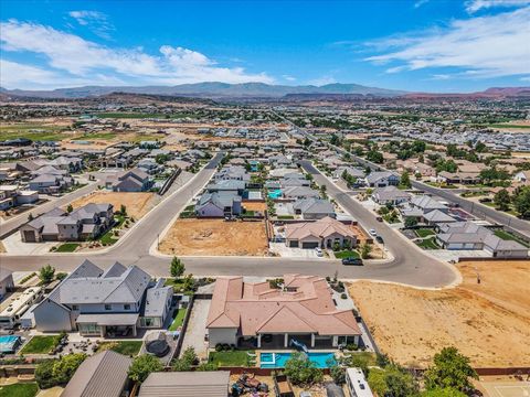 Tiny photo for 3169 S PECOS DR, Washington, UT 84780 (MLS # 2158391)