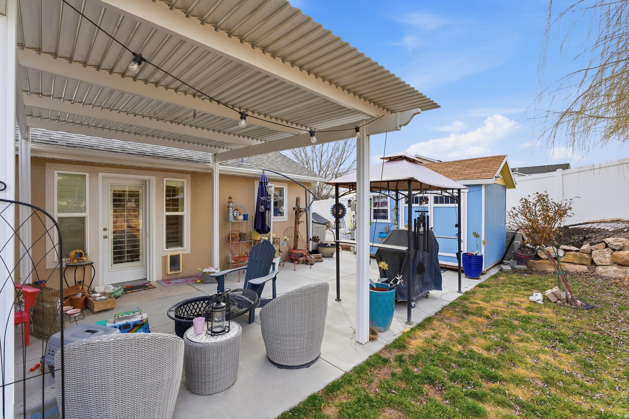 LAKE MOUNTAIN ESTATE - Residential