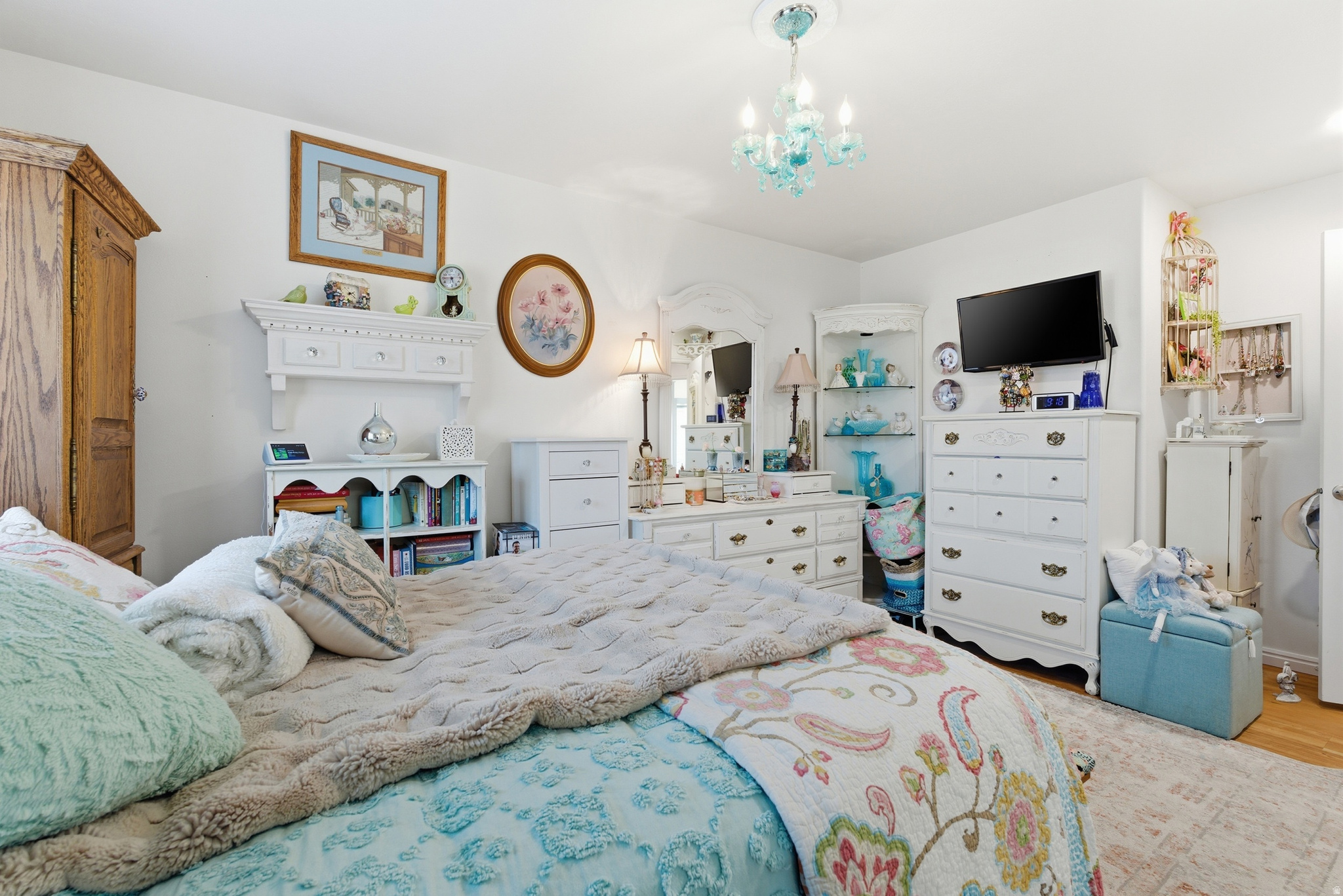 LAKE MOUNTAIN ESTATE - Residential