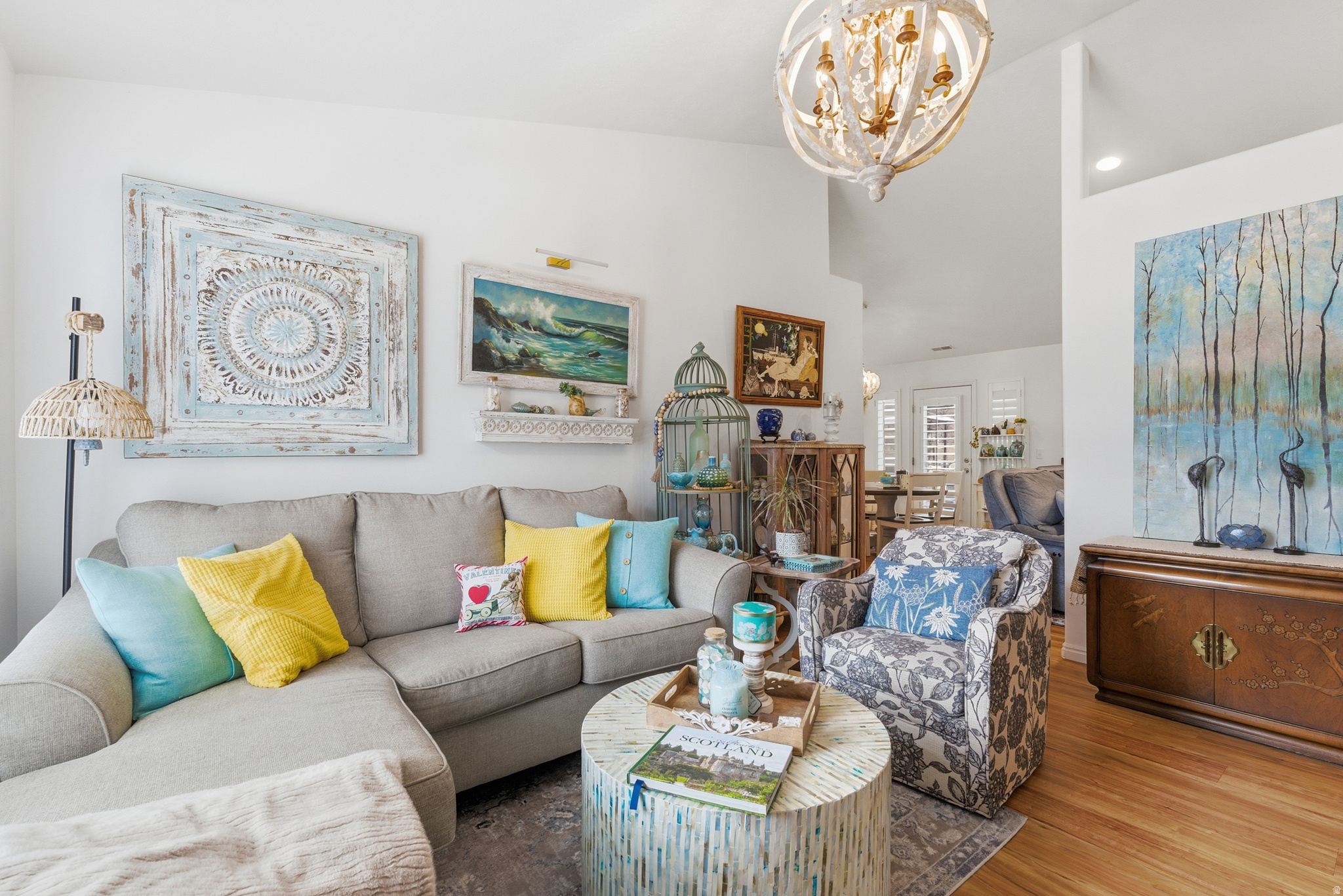 LAKE MOUNTAIN ESTATE - Residential