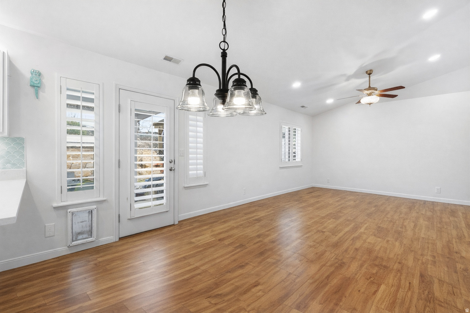 LAKE MOUNTAIN ESTATE - Residential