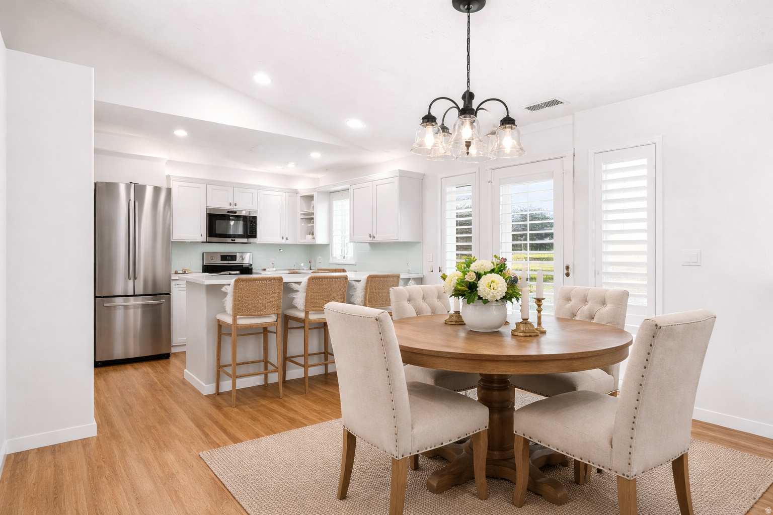 LAKE MOUNTAIN ESTATE - Residential