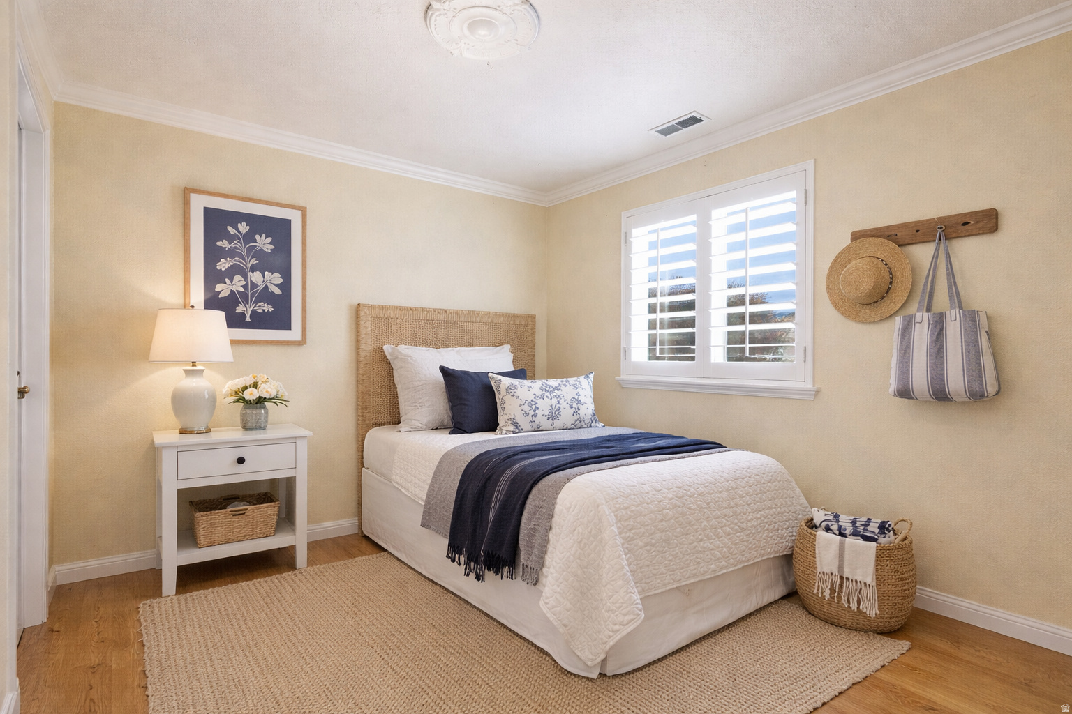 LAKE MOUNTAIN ESTATE - Residential