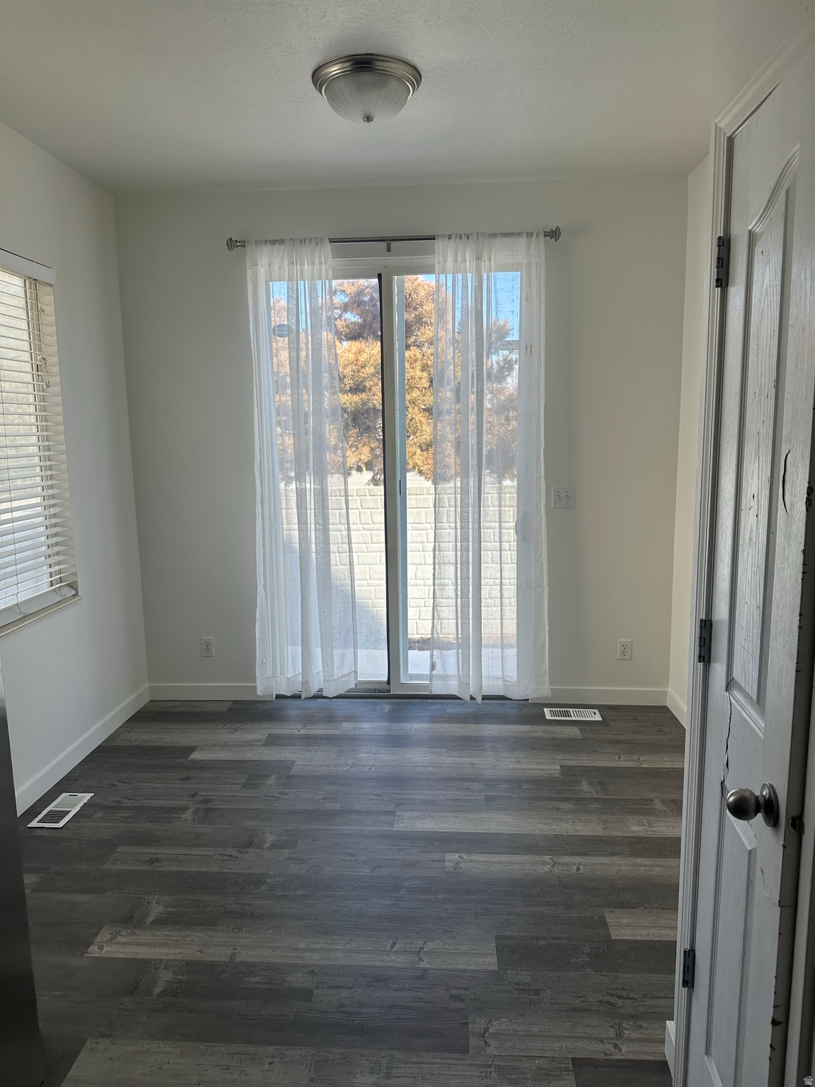 COTTAGES AT ELK RUN - Residential