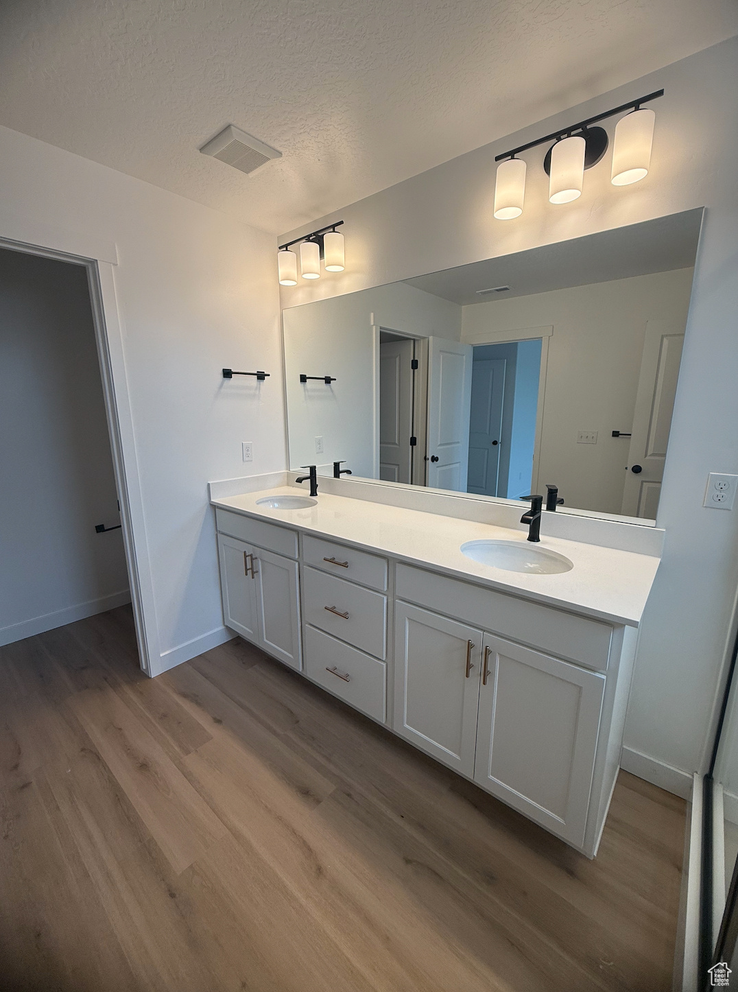 MOONLIGHT VILLAGE - Residential