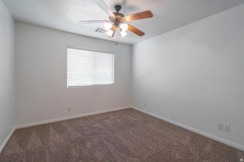 Tiny photo for 1574 E SUGAR PLUMB LN, Washington, UT 84780 (MLS # 2136894)