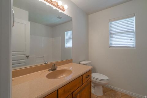 Tiny photo for 1574 E SUGAR PLUMB LN, Washington, UT 84780 (MLS # 2136894)