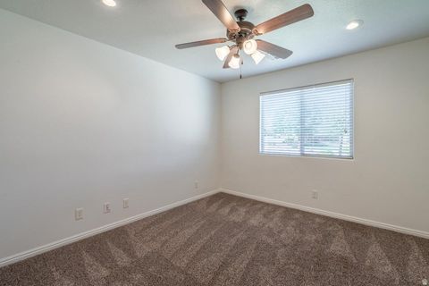 Tiny photo for 1574 E SUGAR PLUMB LN, Washington, UT 84780 (MLS # 2136894)