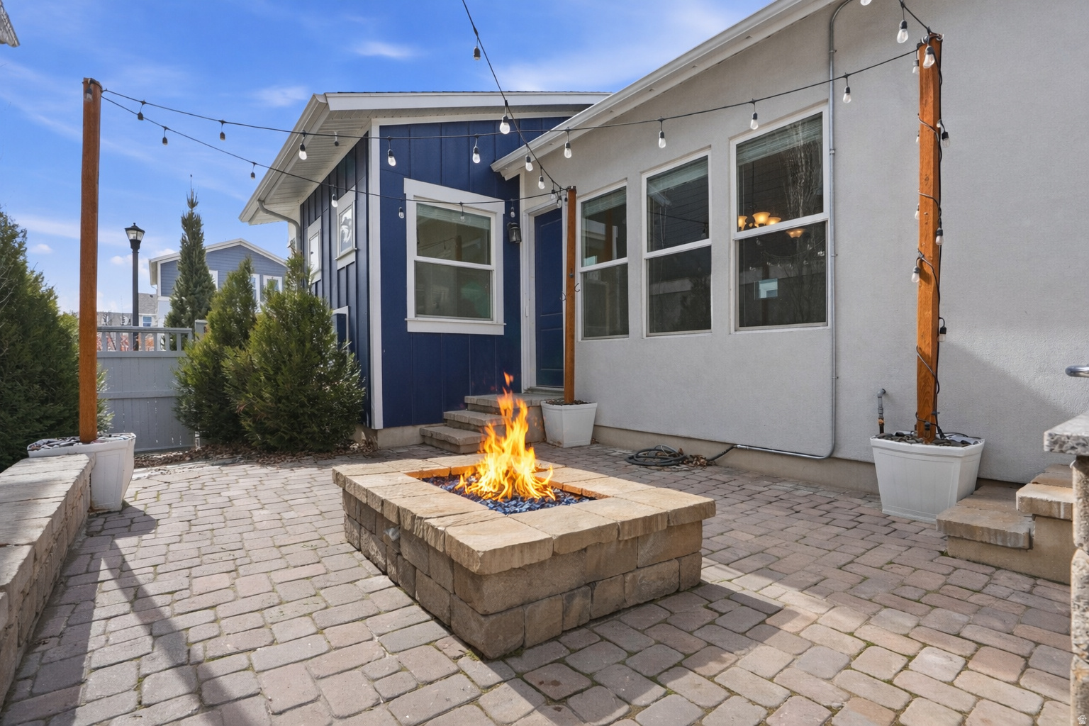 DAYBREAK - Residential