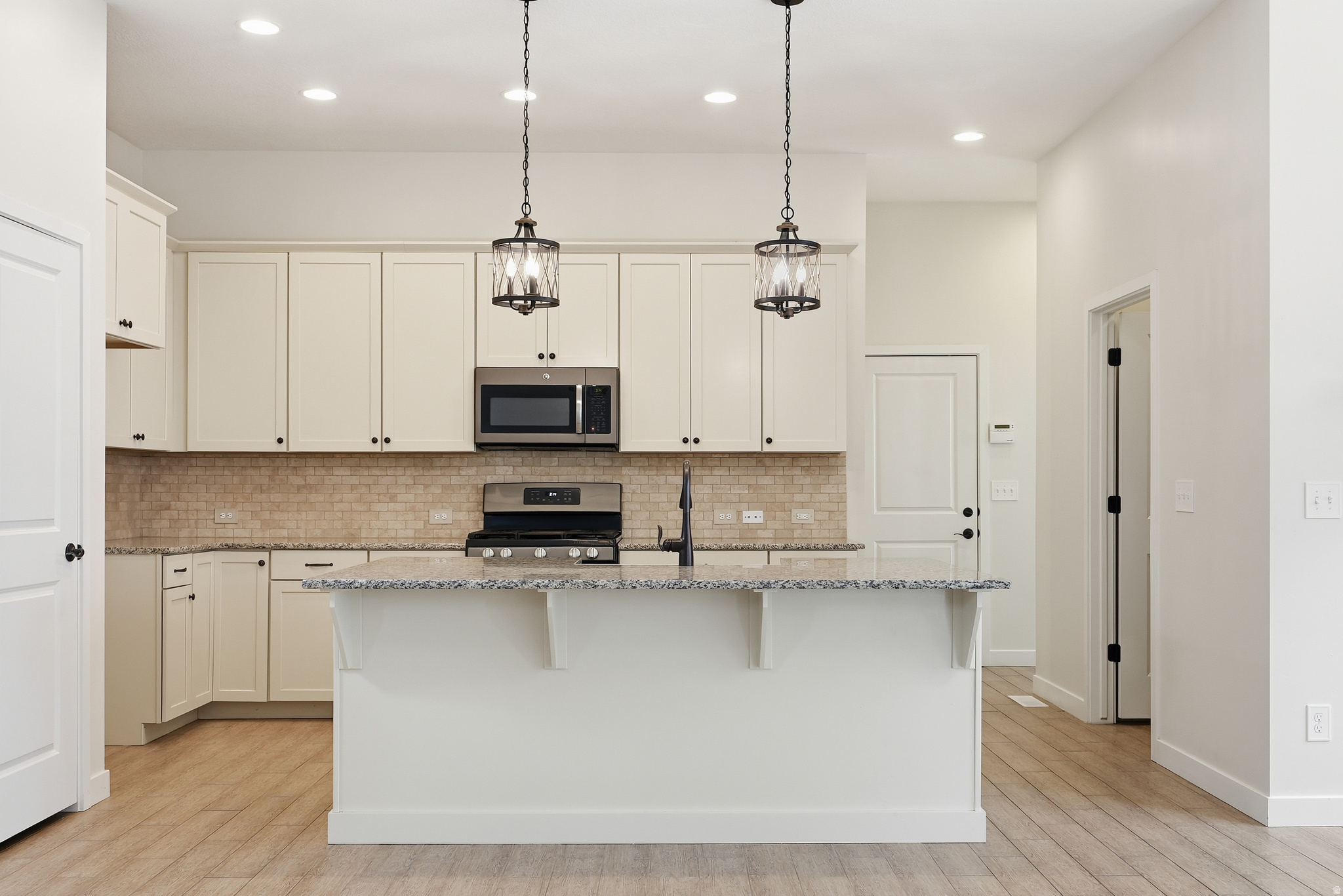 DAYBREAK - Residential