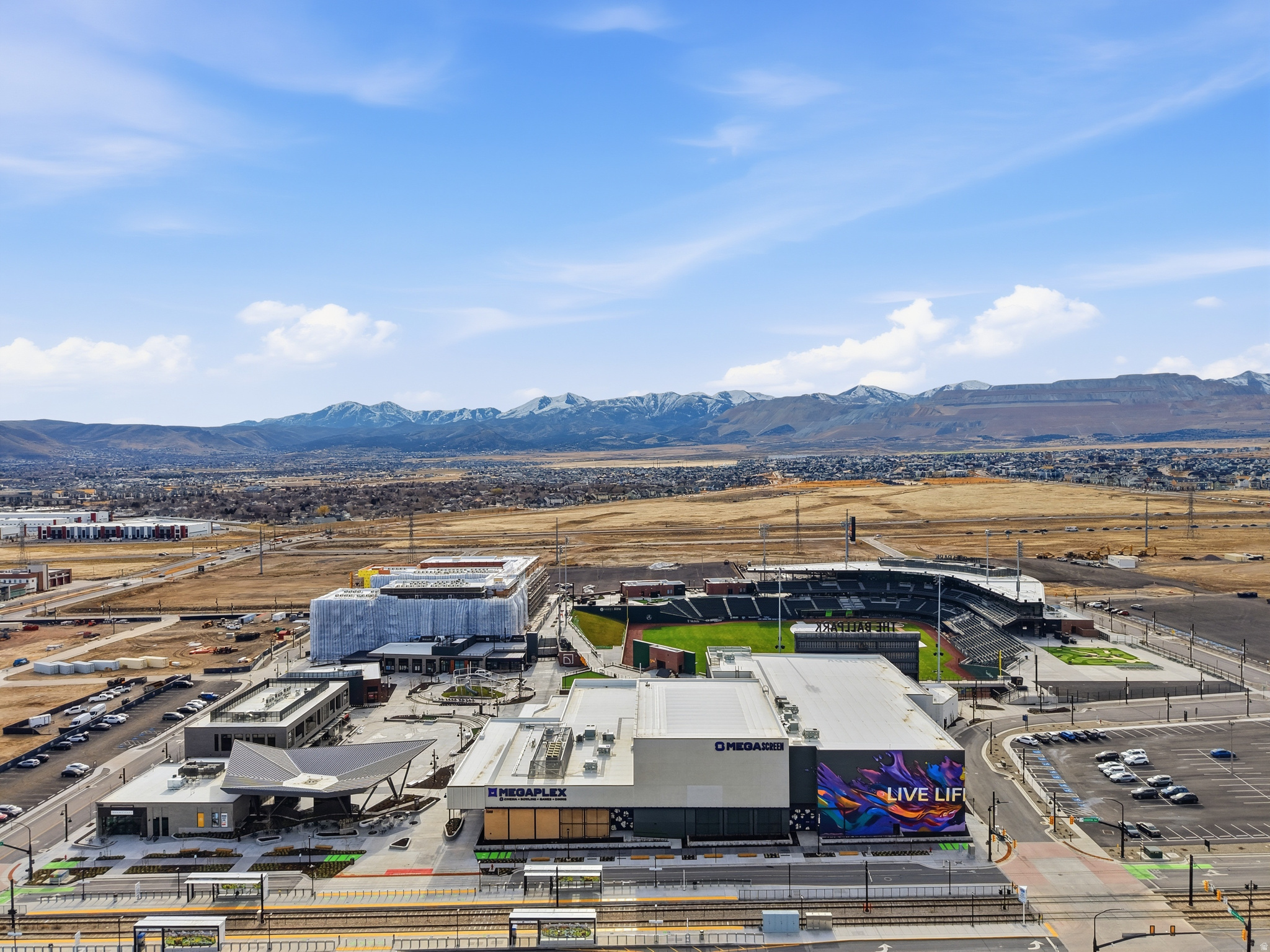 DAYBREAK - Residential