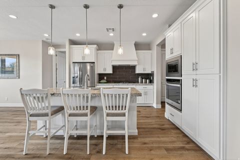 Tiny photo for 284 W VIA MODELO, Washington, UT 84780 (MLS # 2142360)