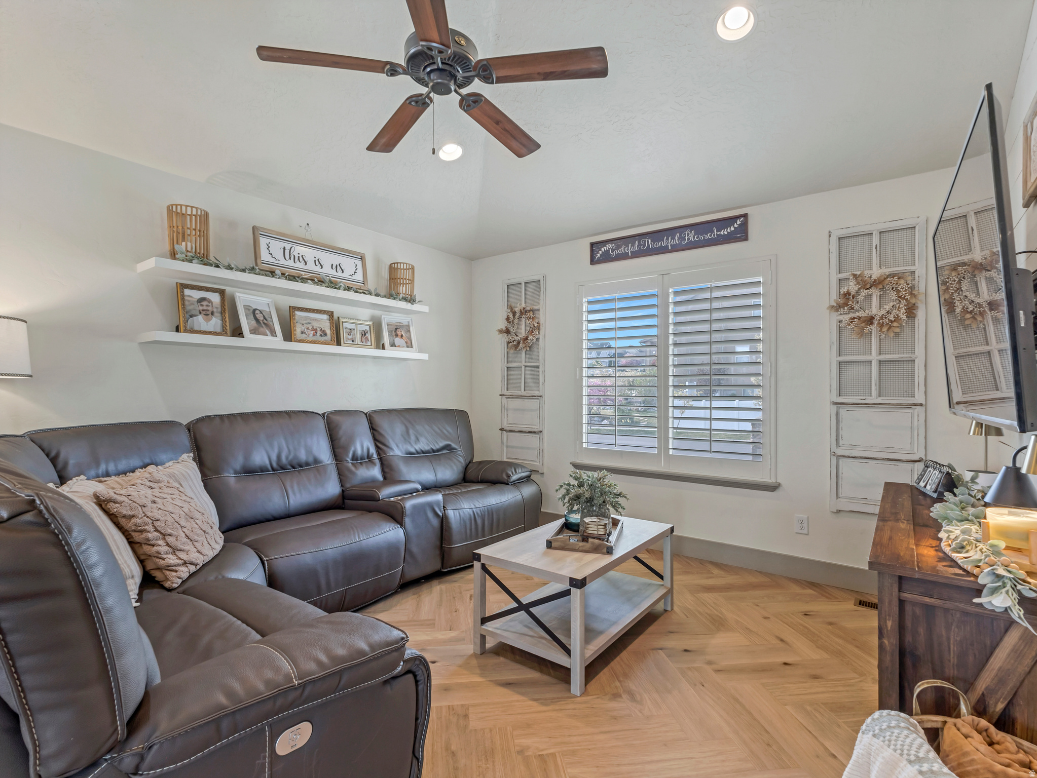 SARATOGA HILLS - Residential