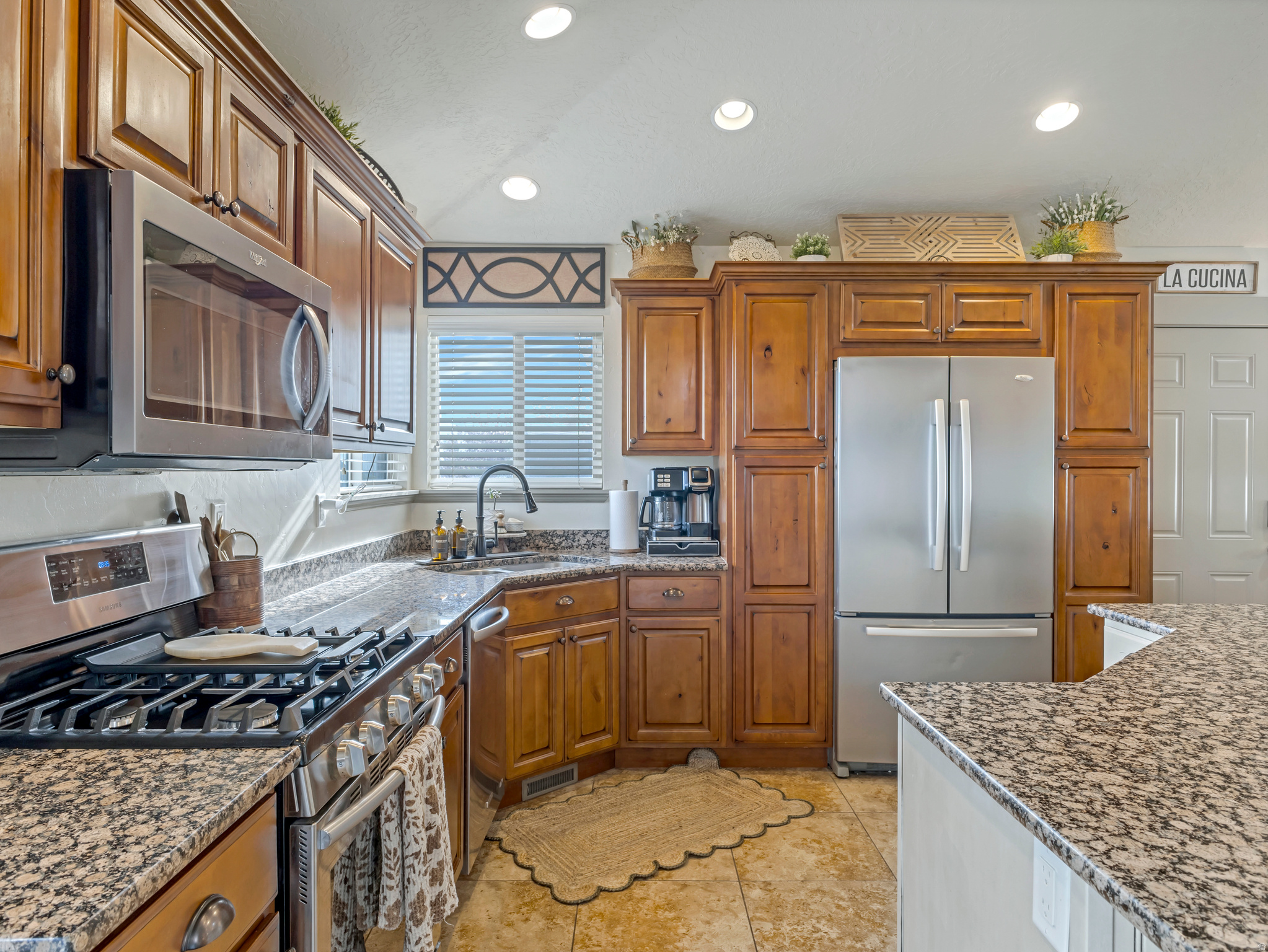 SARATOGA HILLS - Residential