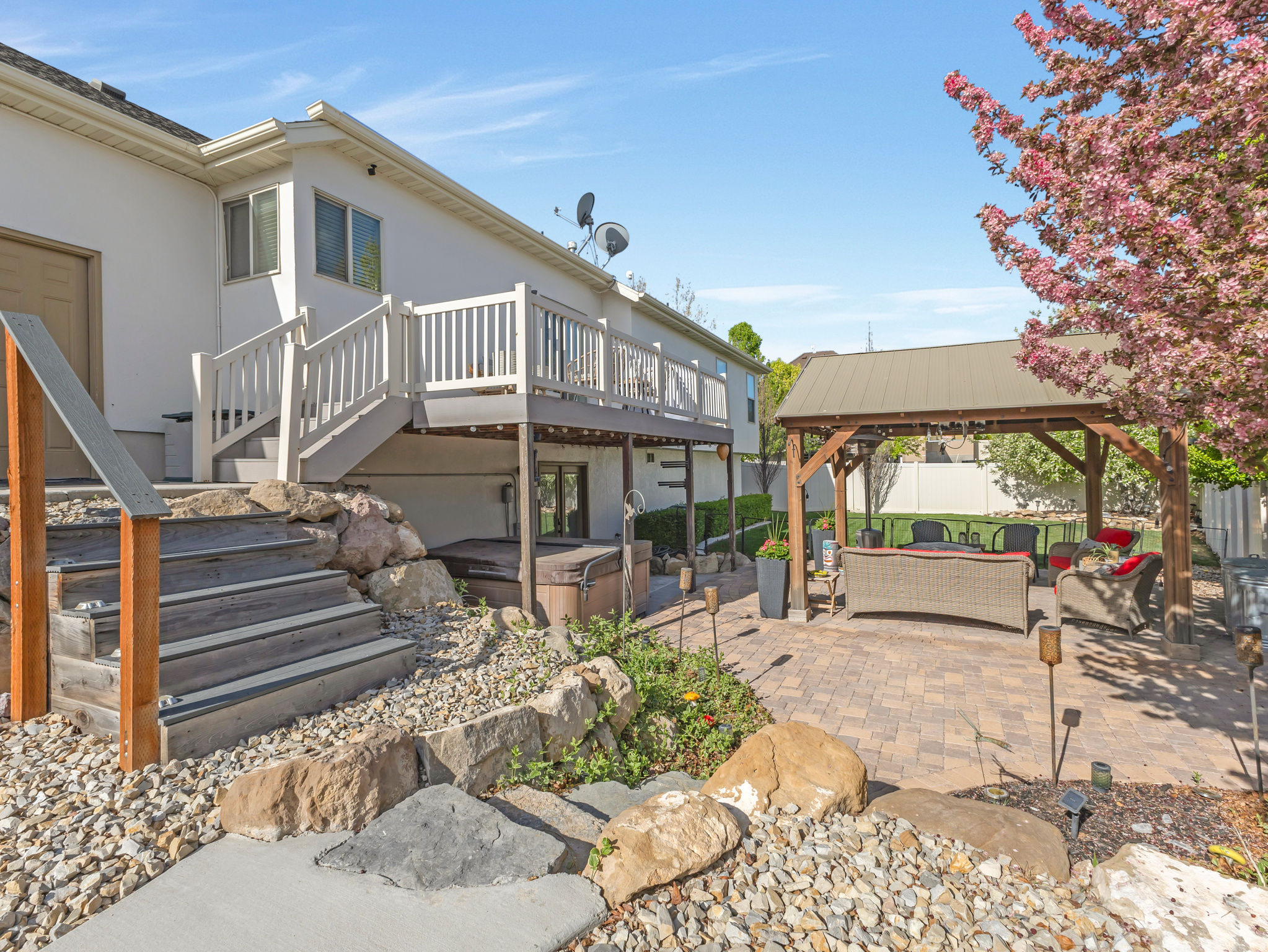 SARATOGA HILLS - Residential