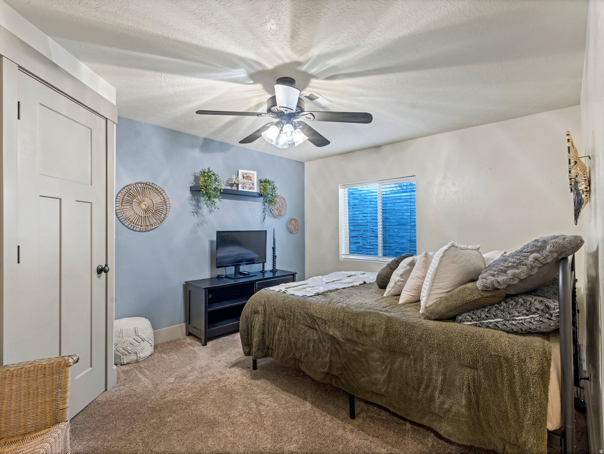 SARATOGA HILLS - Residential