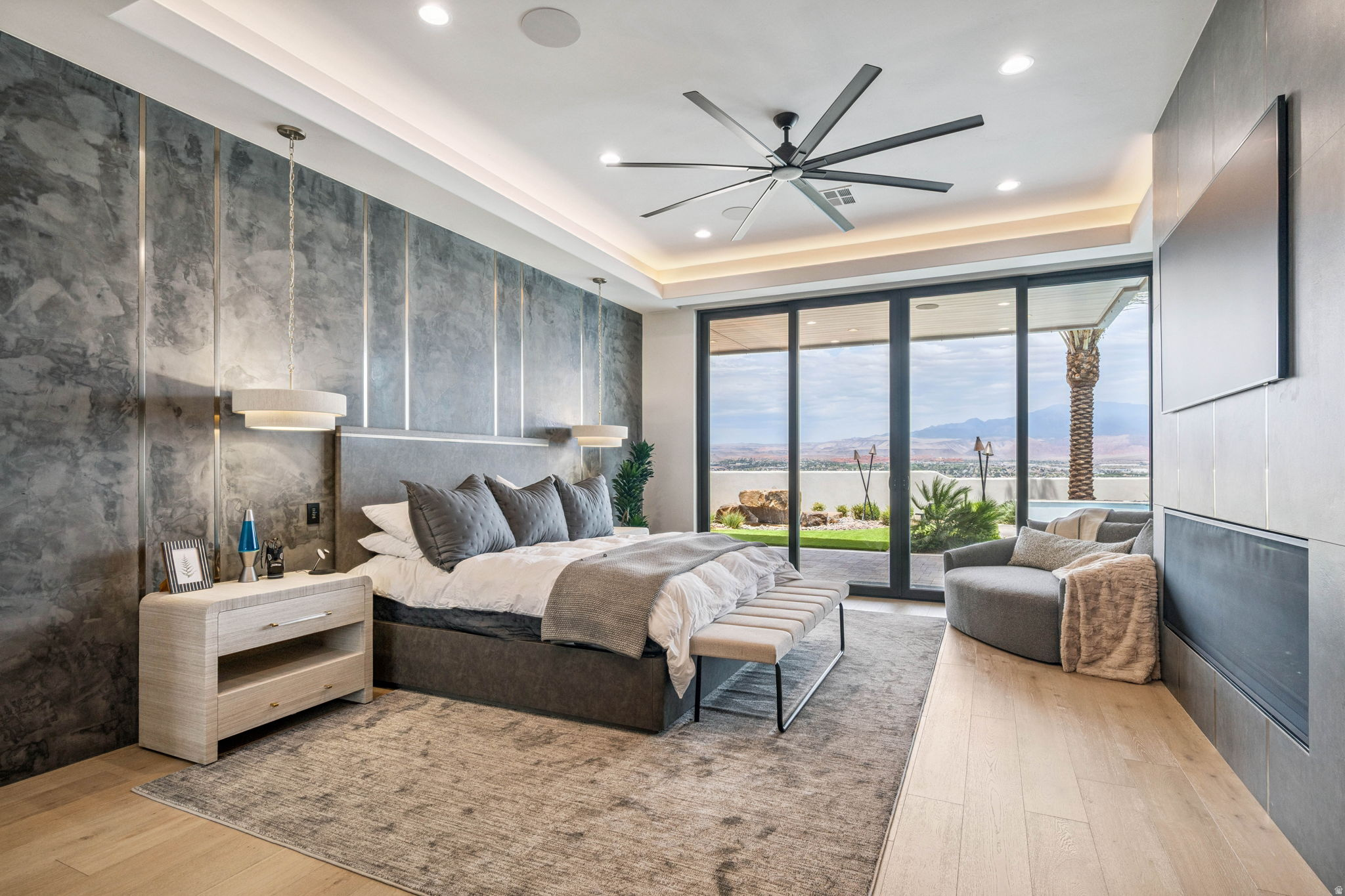 STONE CLIFF PH 17 - Residential