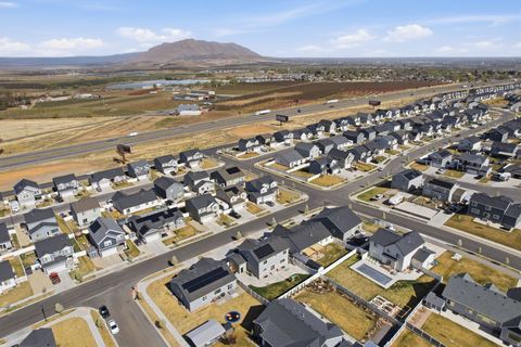 Tiny photo for 1123 S RED DR, Santaquin, UT 84655 (MLS # 2146359)