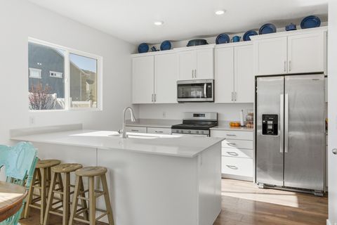 Tiny photo for 1123 S RED DR, Santaquin, UT 84655 (MLS # 2146359)