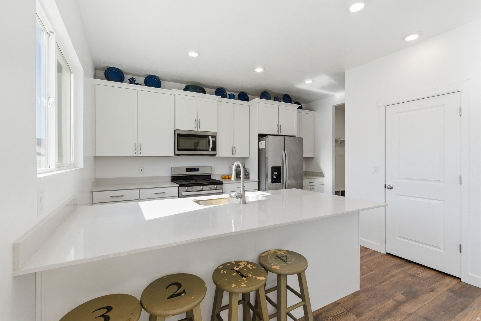 FOOTHILL VILLAGE - Residential