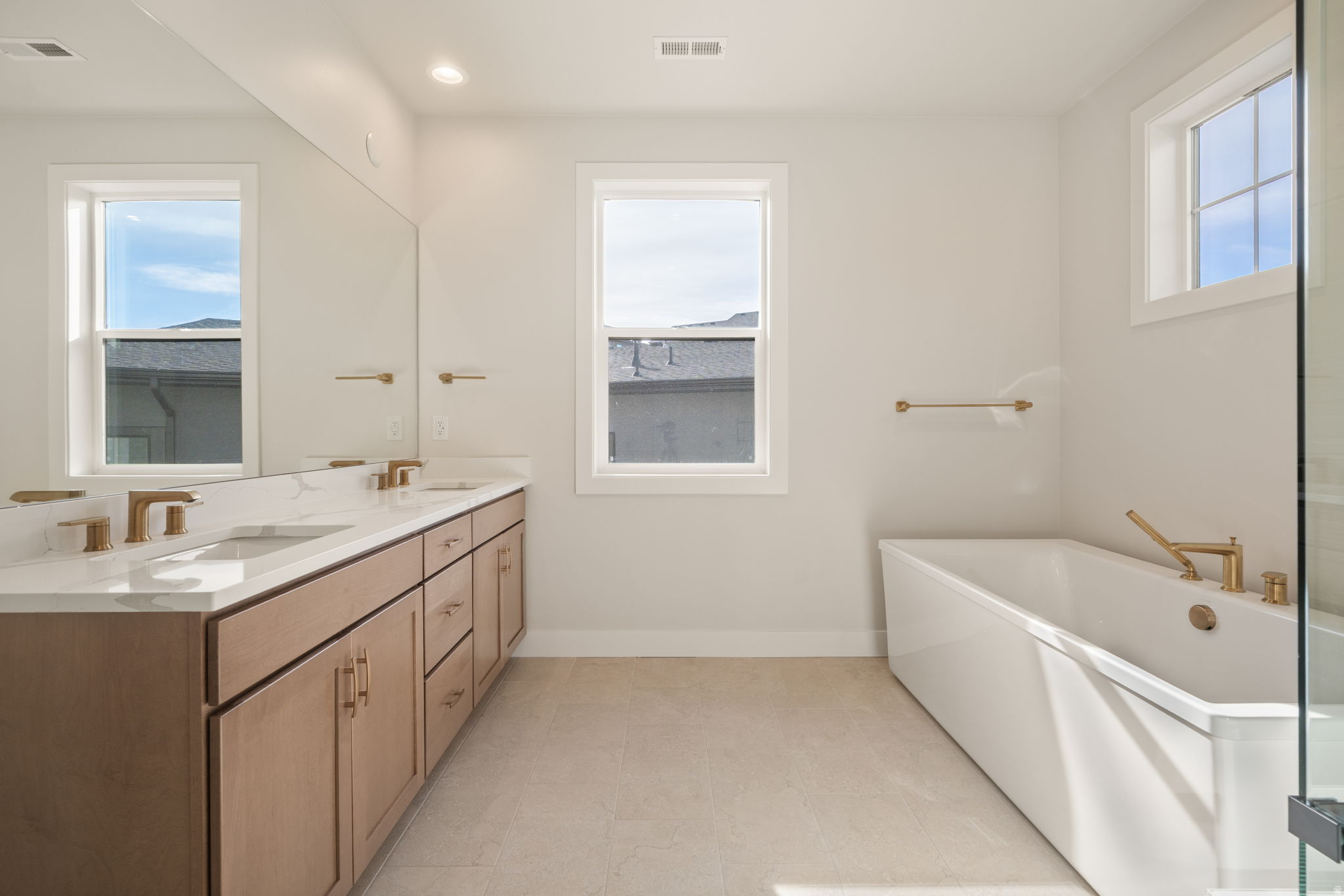 LAKEVIEW ESTATES - Residential