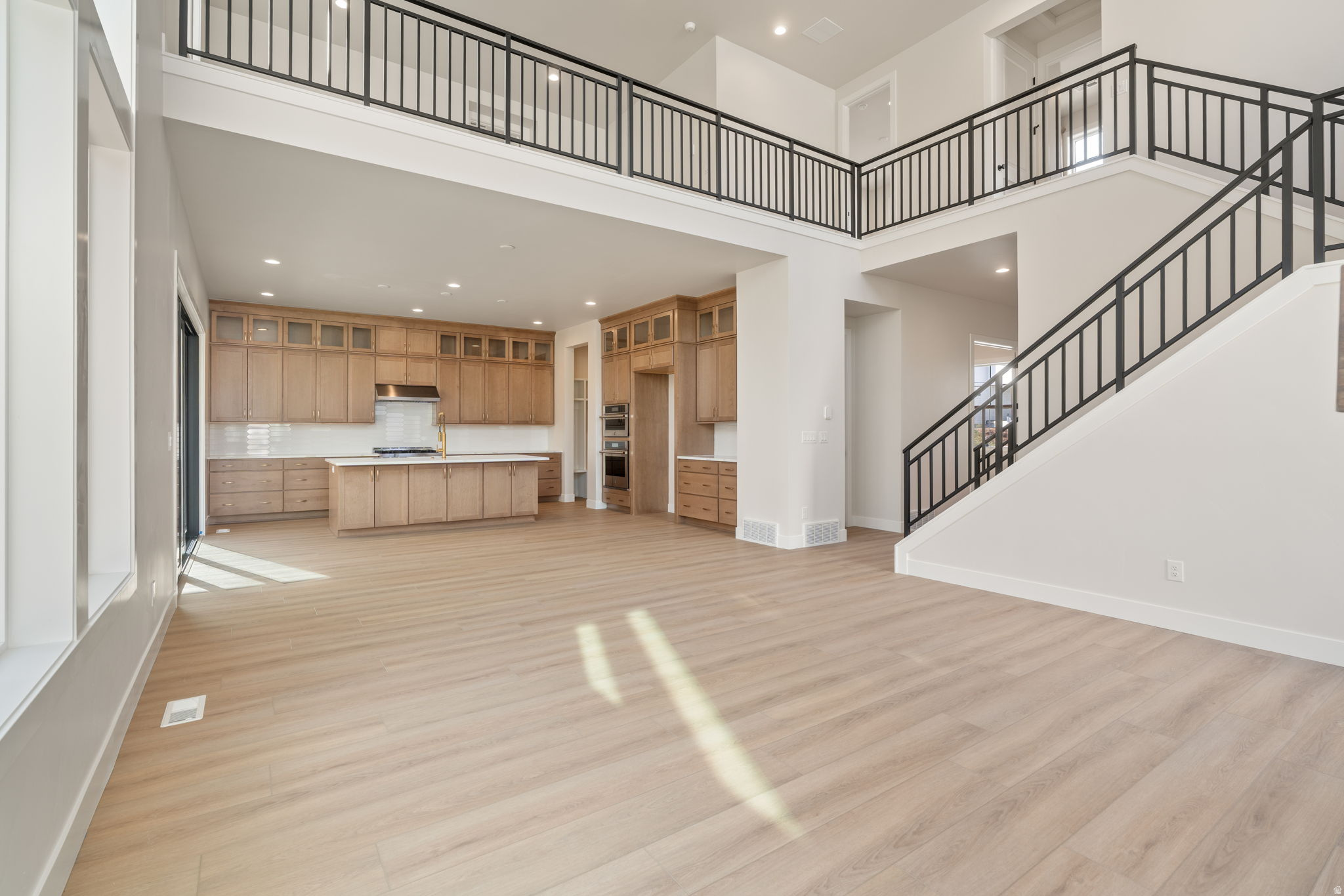 LAKEVIEW ESTATES - Residential