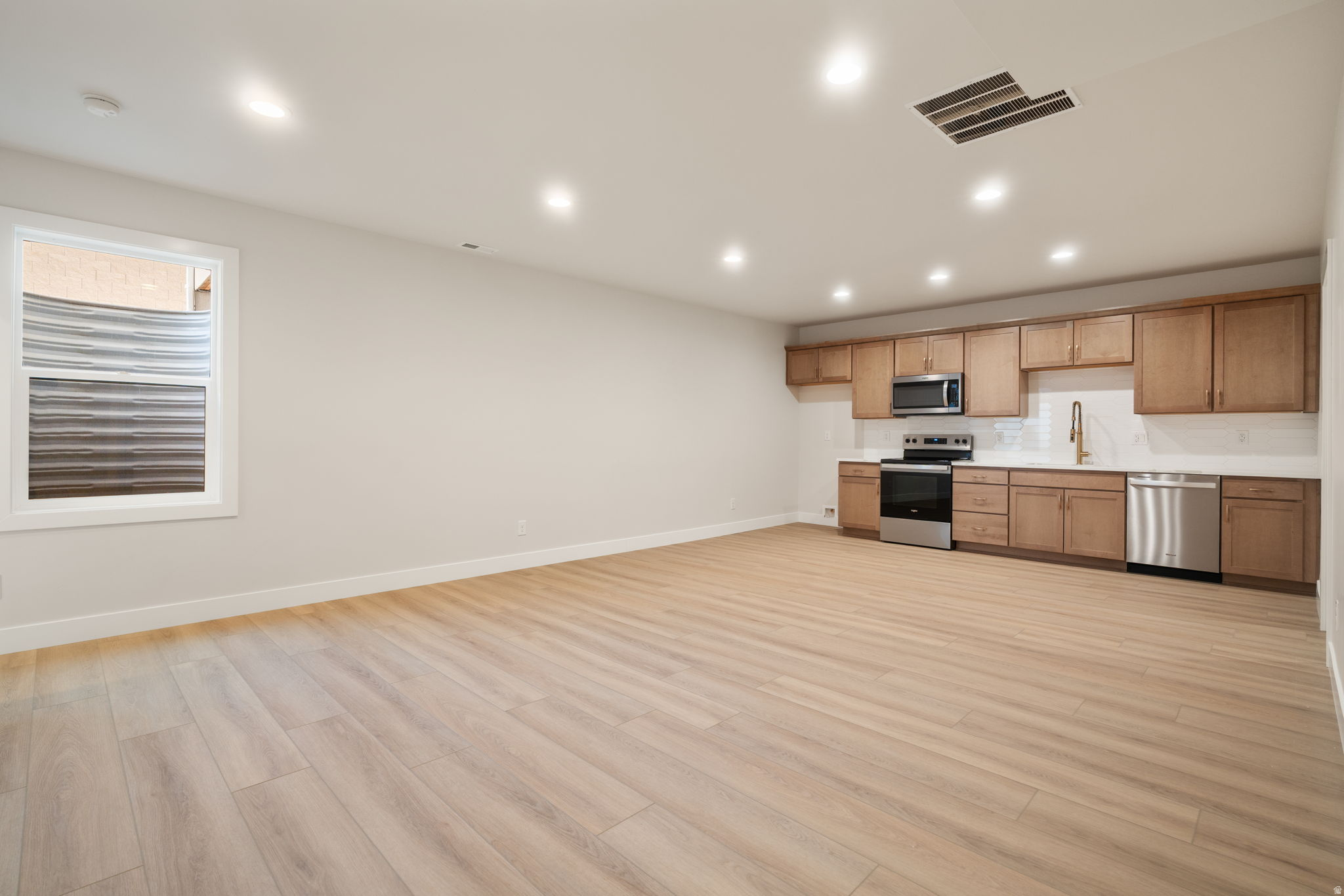 LAKEVIEW ESTATES - Residential