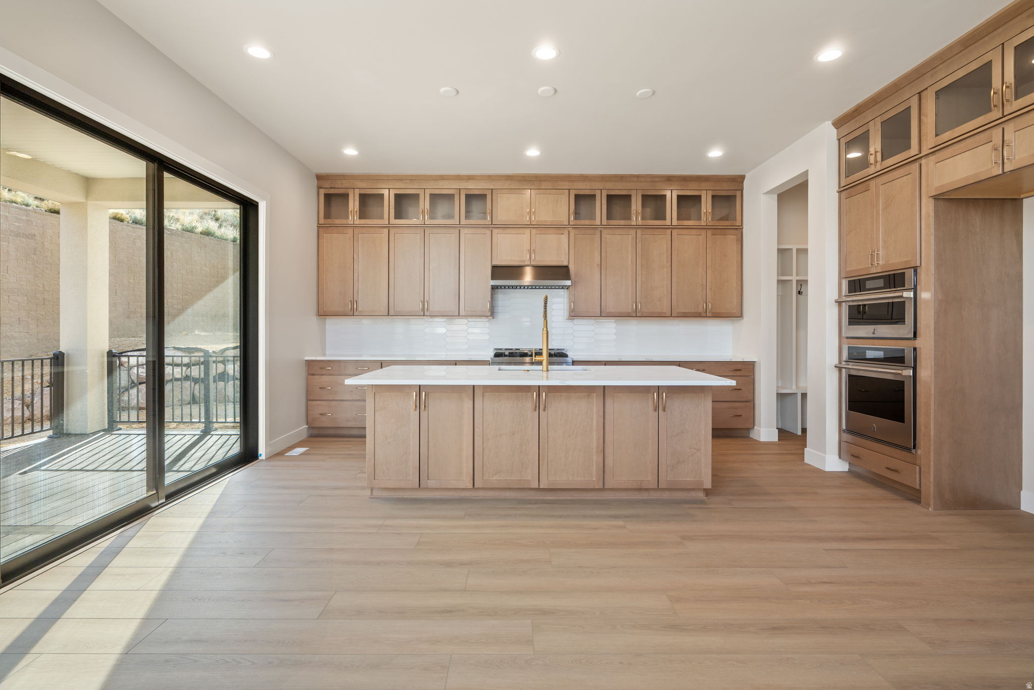 LAKEVIEW ESTATES - Residential