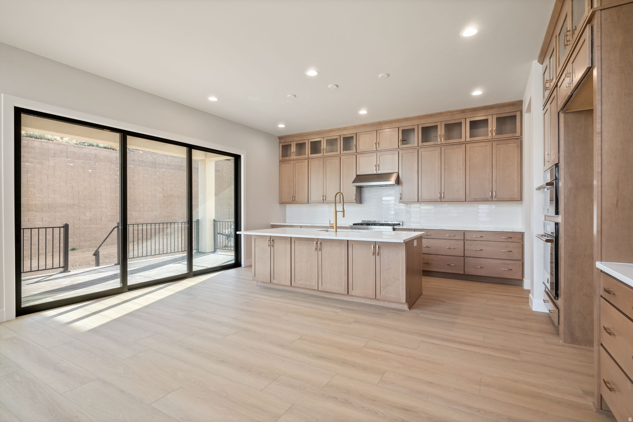 LAKEVIEW ESTATES - Residential