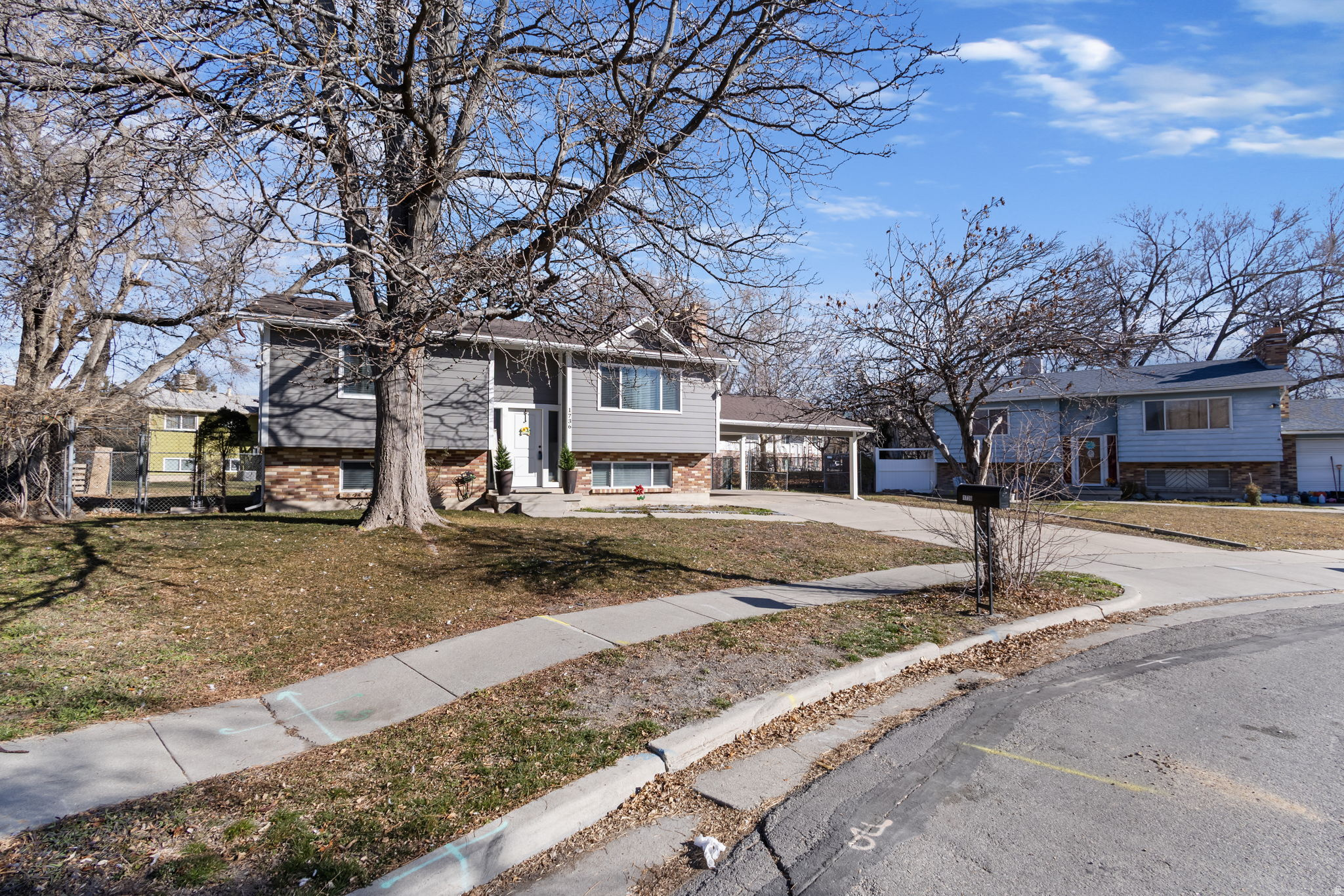 MEADOWS - Residential