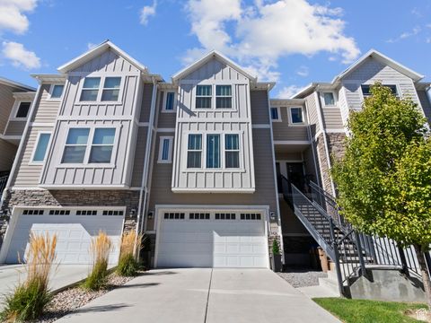 Photo of 13426 S YELLOW CLIFF DR, Draper, UT 84020 (MLS # 2116585)