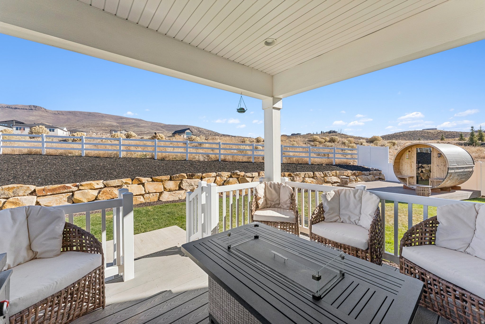 COYOTE RIDGE - Residential