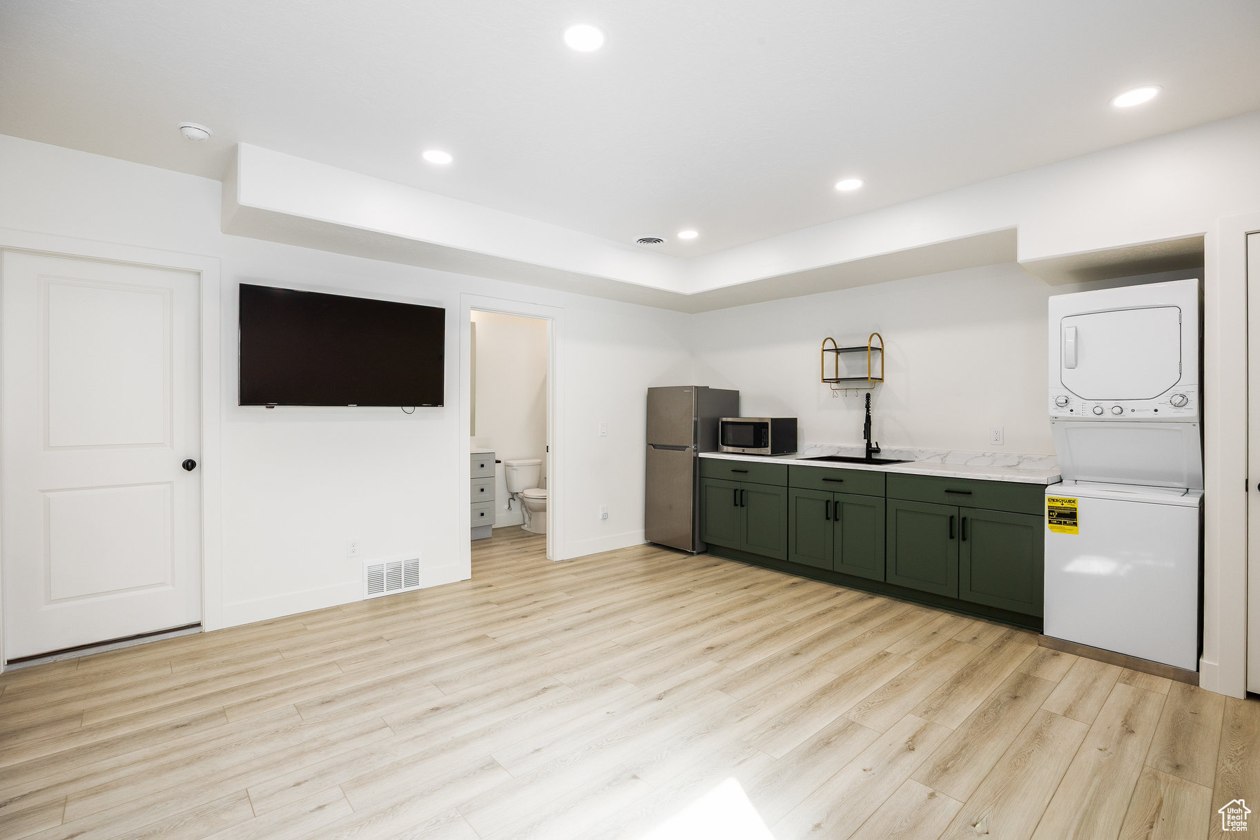 SONGBIRD COVE - Residential