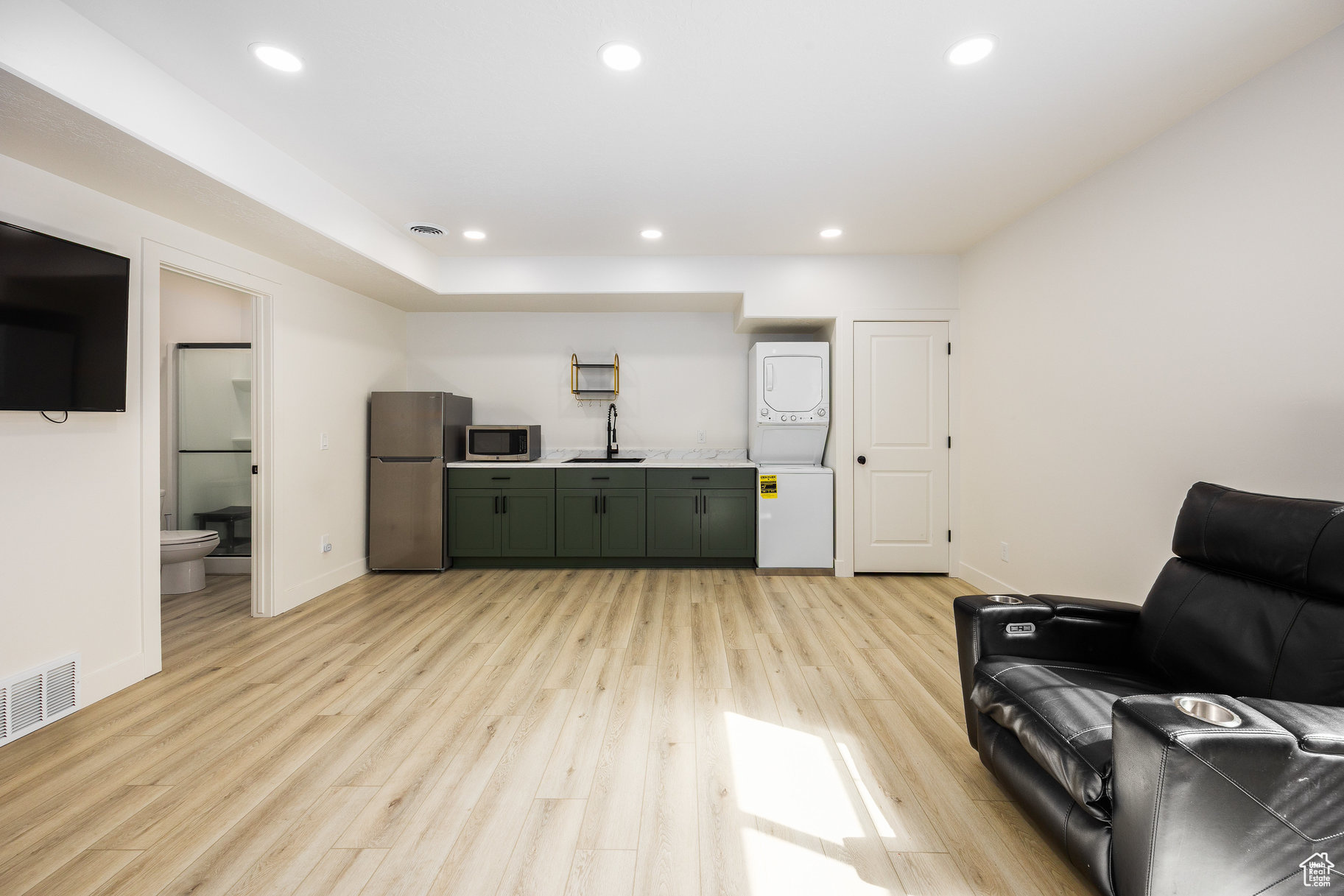 SONGBIRD COVE - Residential