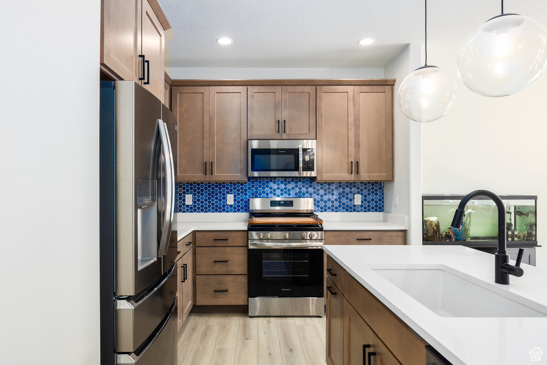 SONGBIRD COVE - Residential