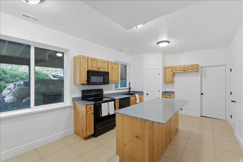 Tiny photo for 512 E RIDGE DR, Alpine, UT 84004 (MLS # 2147721)