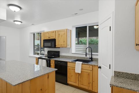Tiny photo for 512 E RIDGE DR, Alpine, UT 84004 (MLS # 2147721)