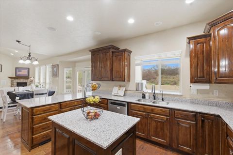 Tiny photo for 512 E RIDGE DR, Alpine, UT 84004 (MLS # 2147721)